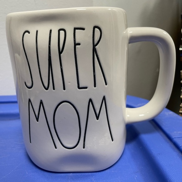 Rae Dunn SUPER MOM Coffee Mug Cup - Picture 1 of 11